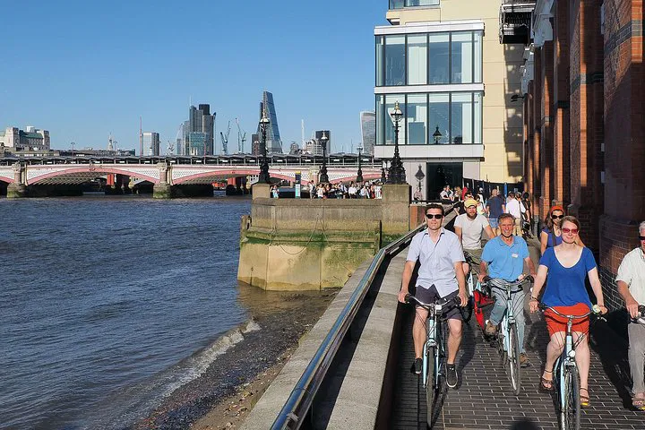 East London Bike Tour: See Shakespeare & Borough Market