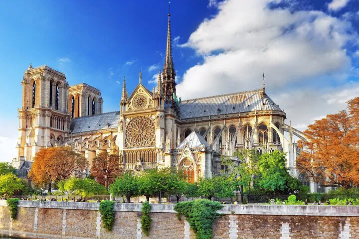 Paris by Car: Your Personalized Private Tour Adventure!