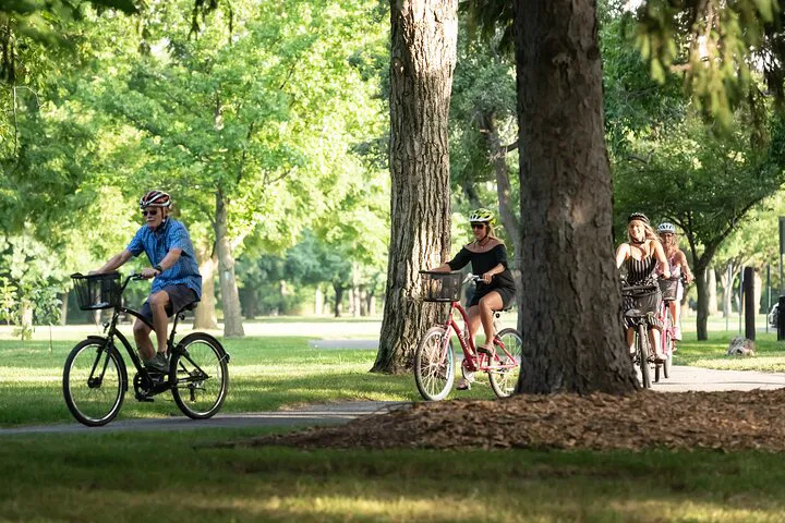 Explore Niagara-on-the-Lake: Premium Bicycle Rental Adventure