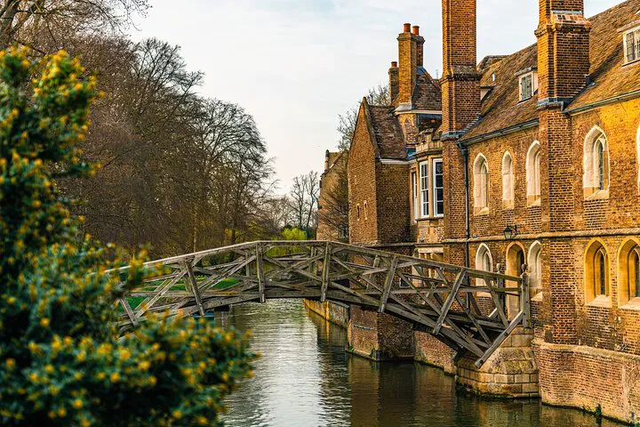 Uncover Cambridge's Tales: A Historic Walking Adventure