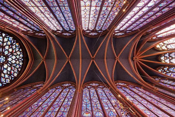 Unveiling Paris' Royal Secrets: Sainte Chapelle & Conciergerie Private Tour