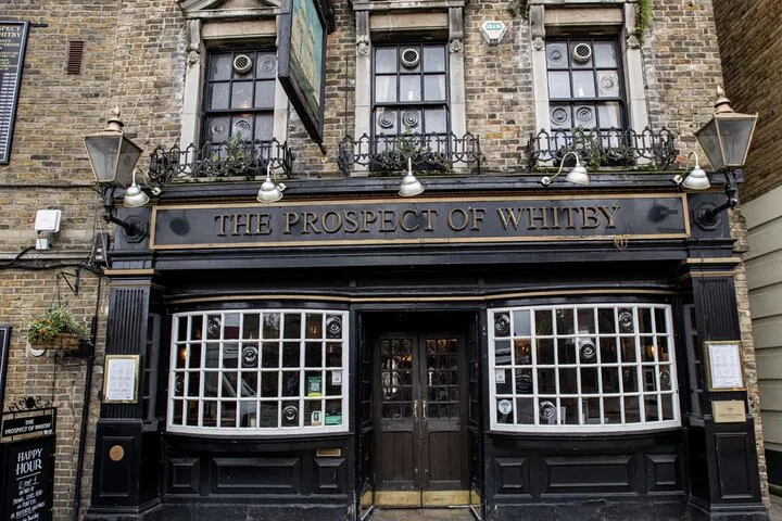 Wapping's Historic Pubs: A Spirited Journey Through London's Past