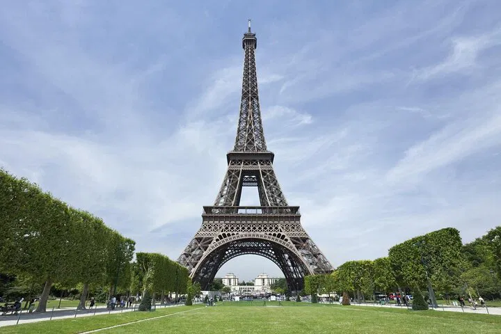 Eiffel Tower Ticket: Ascend to 2nd Floor by Lift