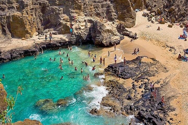 Oahu Circle Island Tour from Kauai: Fly & Explore!