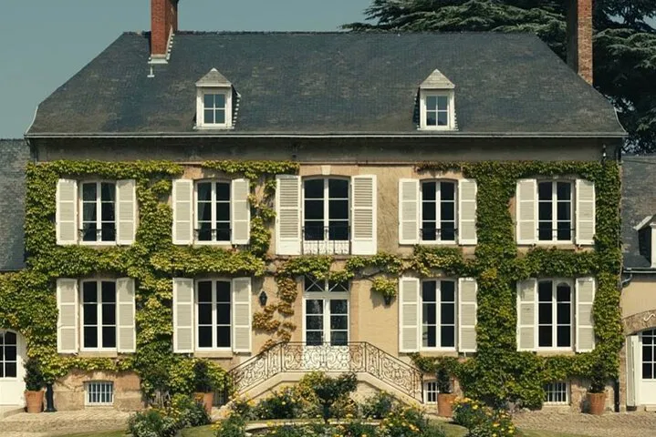 Unforgettable Champagne Journey: Explore, Taste, and Discover!