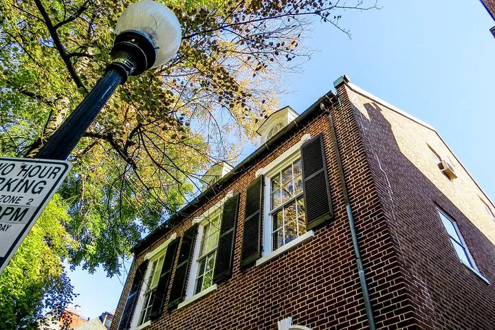 Step into Camelot: A Kennedy Homes Audio Tour in Historic Georgetown