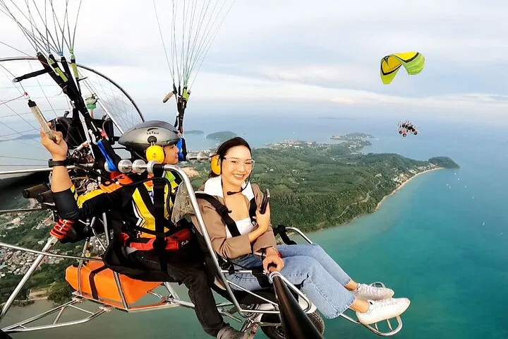 Phuket Paramotoring: Soar Above Paradise for Unforgettable Views!