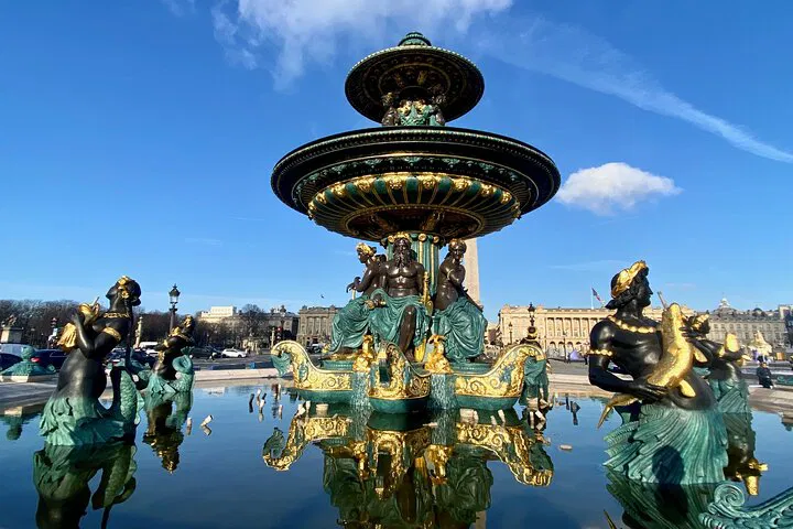 Paris in a Day: Private Guided Tour of Iconic Landmarks