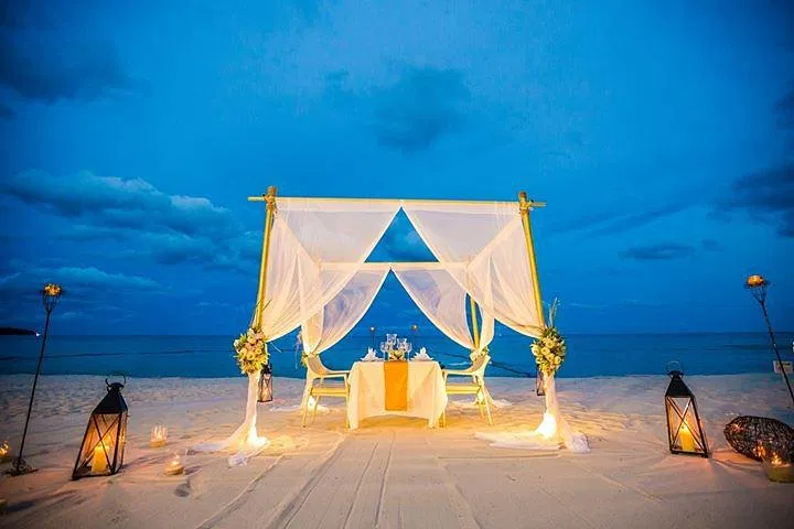 Beachfront Bliss: A Romantic 4-Course Dinner at Amari Samui