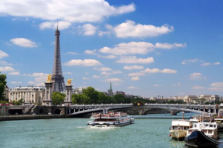 Eiffel Tower & Seine Cruise: Best Paris Views!