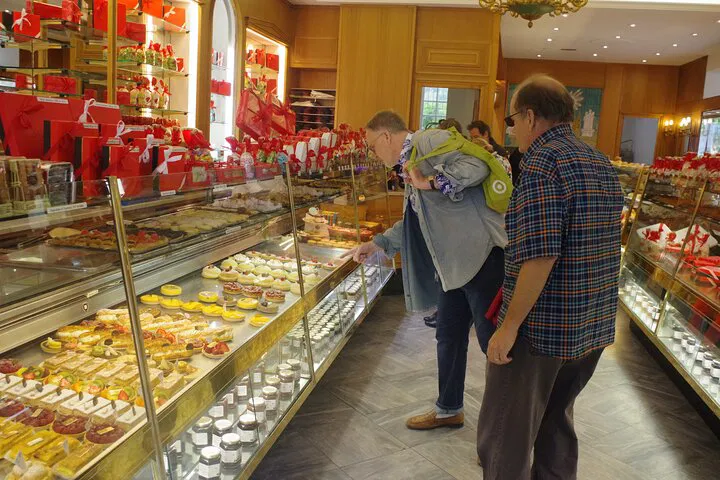 Aix-en-Provence Food Tour: Gourmet Walking Adventure