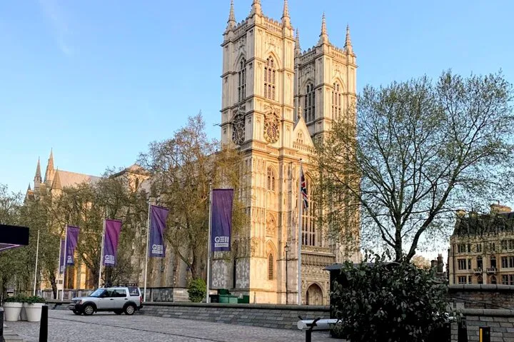 Uncover Westminster's Secrets: A Private Tour of Abbey & War Rooms