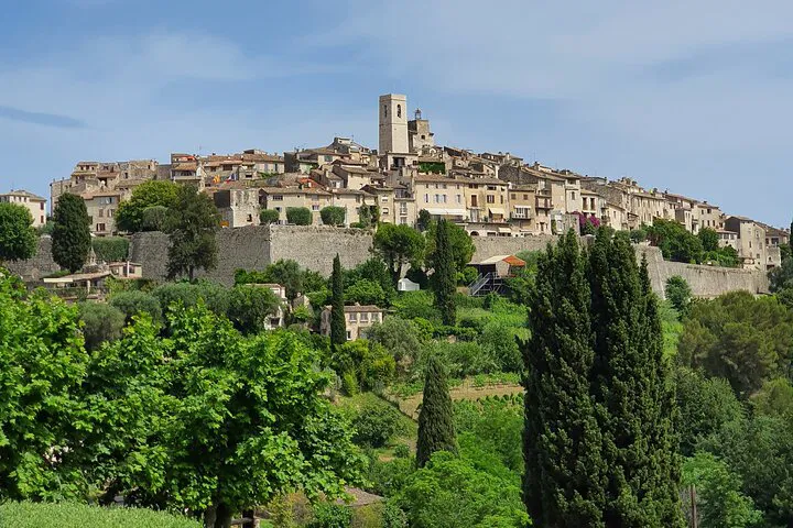 Riviera Charm: Private Tour of Saint-Paul de Vence, Antibes & Cannes
