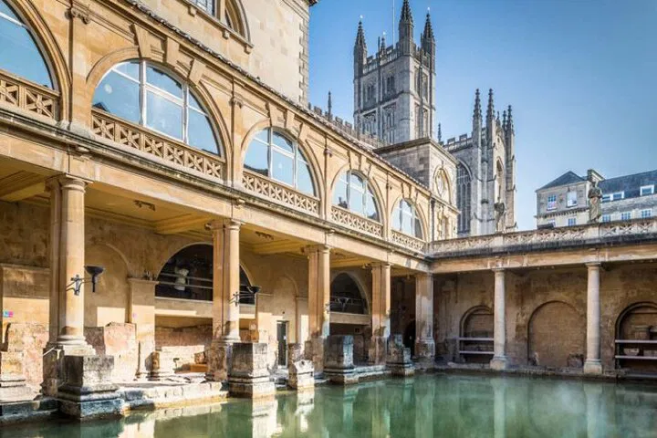 Southampton Shore Excursion: London via Stonehenge & Bath Adventure
