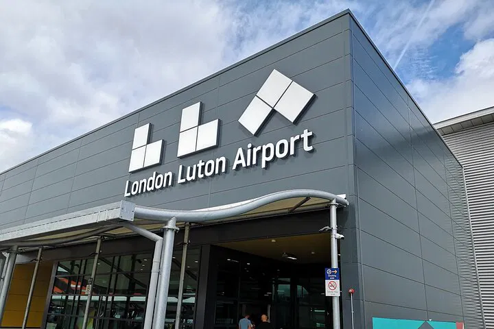 Luton Airport Taxi: Stress-Free London Transfer
