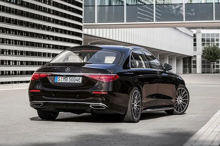 Stress-Free Disneyland Paris to Paris City Private Transfer