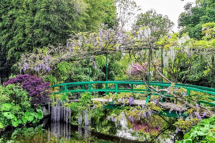 Discover Monet's Giverny: A Luxurious Half-Day Escape from Paris