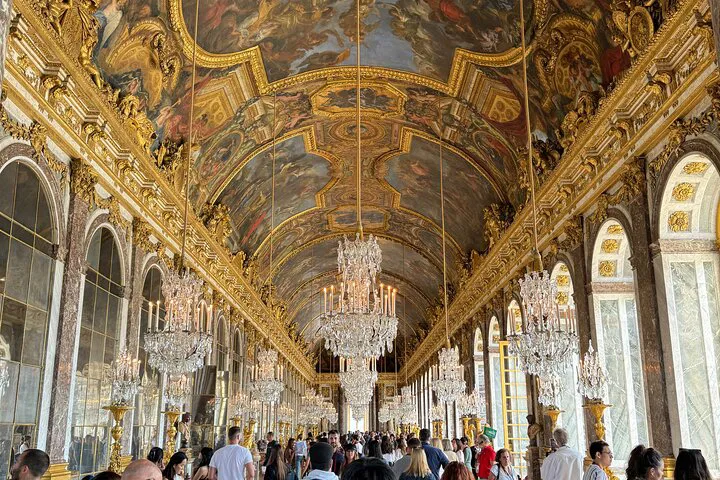 Versailles Palace Private Tour: Skip-the-Line from Paris