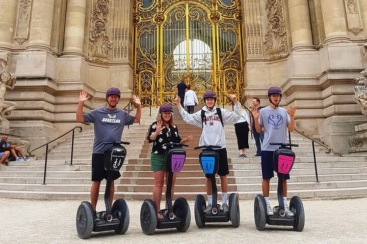Glide Through Paris: An Unforgettable Segway Adventure!