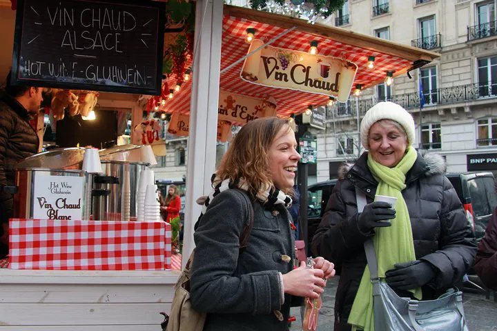 Paris Christmas Gourmet Walking Tour: A Festive Foodie Adventure