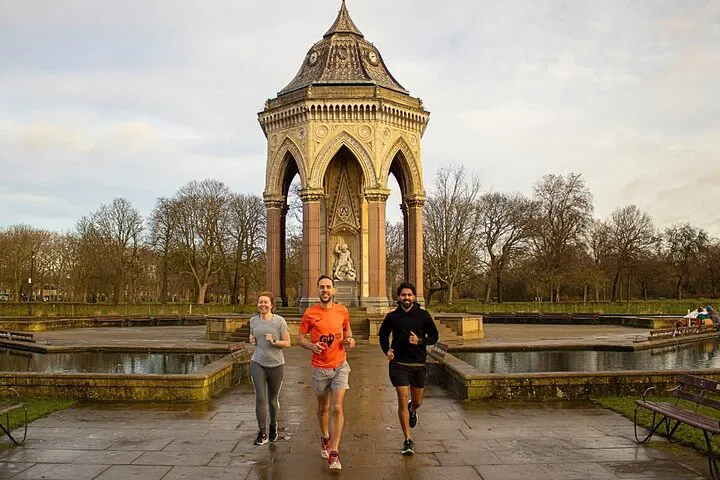 London Landmarks 8K Run: See City with Local!