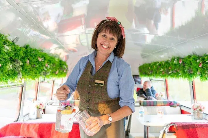 Gin Afternoon Tea Bus Tour of Glasgow's Top Sights