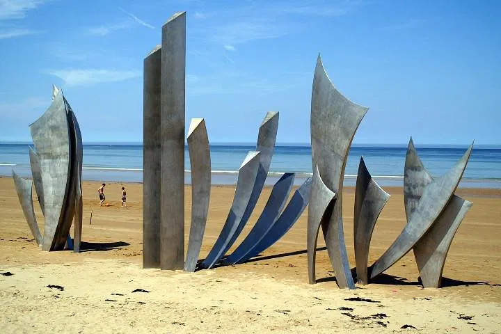Normandy D-Day Sites: A Luxurious Private Tour from Paris