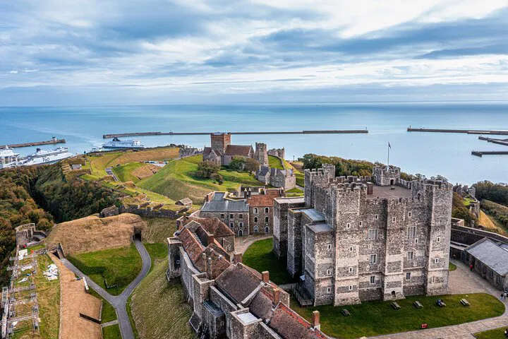 Leeds Castle, Canterbury & Dover: Private Day Trip