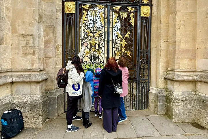 Uncomfortable Oxford's Medieval Tour: Unveiling Historical Truths