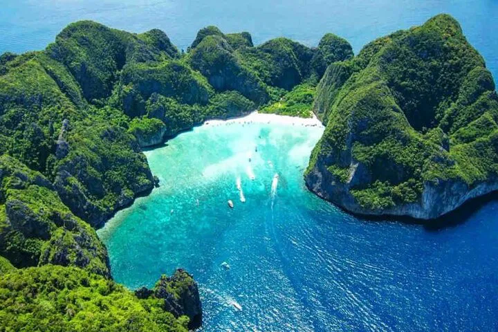 Phi Phi Islands Tour: Maya Bay & Snorkel Adventure