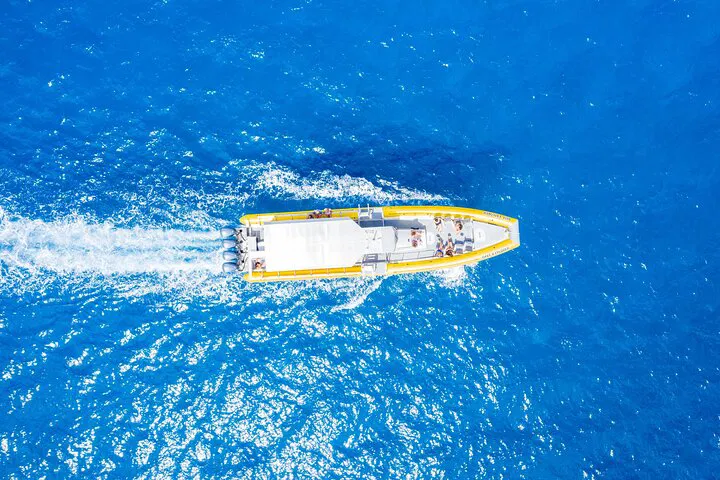 Luxury Snorkel Adventure: Private Maui Charter to Coral Gardens or Molokini