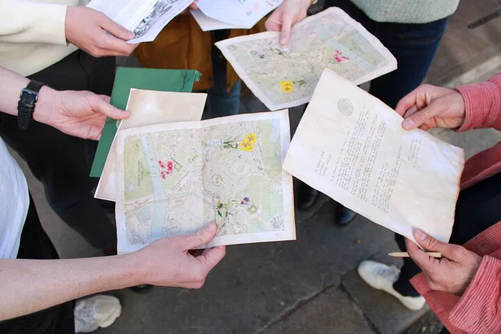 London's Belgravia Botanist Scavenger Hunt Game