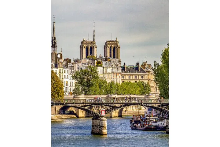 Discover Paris: Premium Private City Highlights Tour