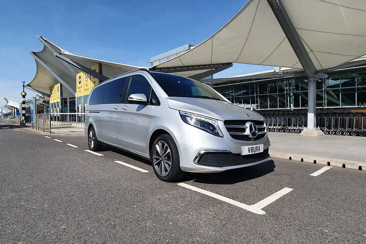 Luxury Airport Transfers: Heathrow to Nottinghamshire in Style