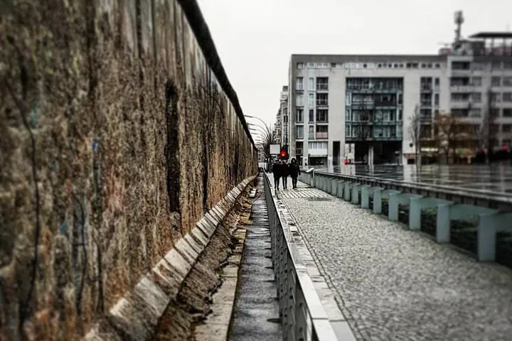 Berlin Wall & Cold War Tour: Walk the Divided Past