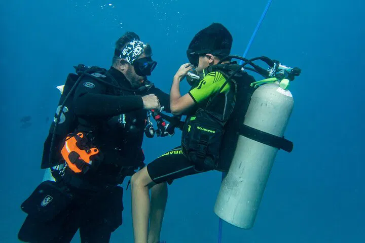 Waikiki Discovery Scuba: Dive into Adventure!