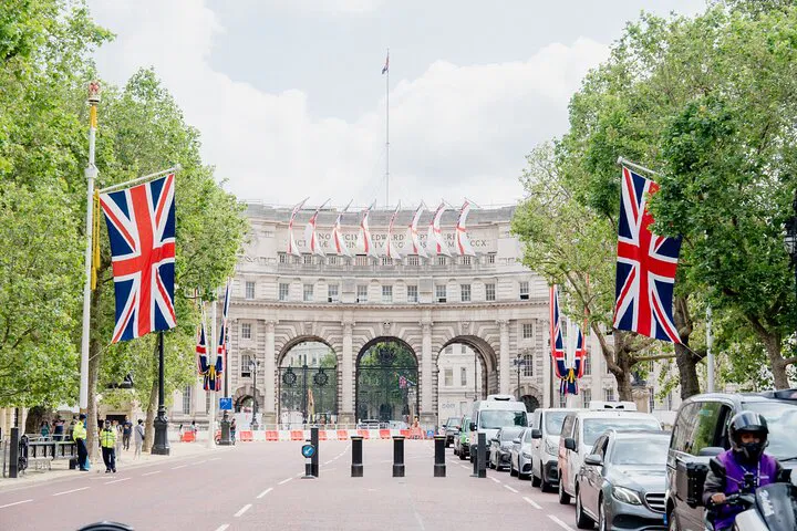 London Walking Tours: History, Mystery & Culture!