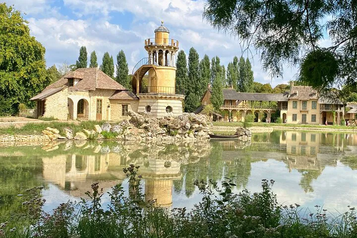 Giverny & Versailles Tour: Monet's Gardens & Palace!