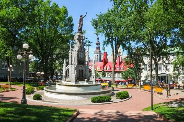 Toronto, Montreal, Ottawa & Quebec: 4-Day Small Group Tour