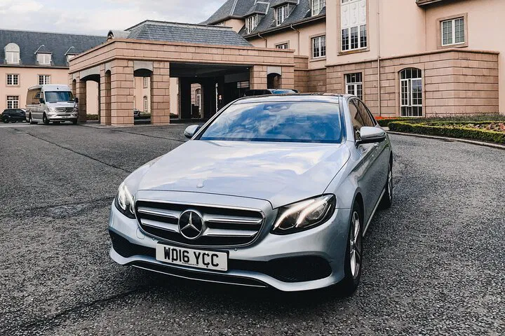 Stress-Free St Andrews to Edinburgh Executive Transfer: Arrive in Style
