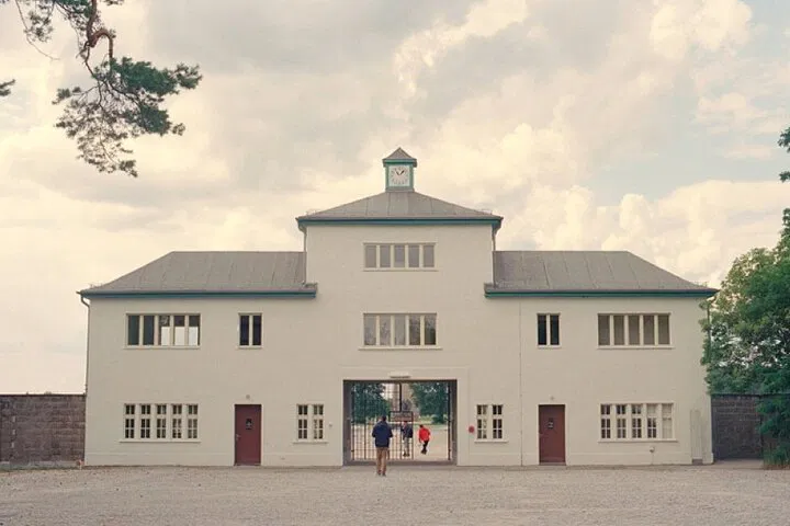 Sachsenhausen Camp Tour: French Guide & Survivor Stories