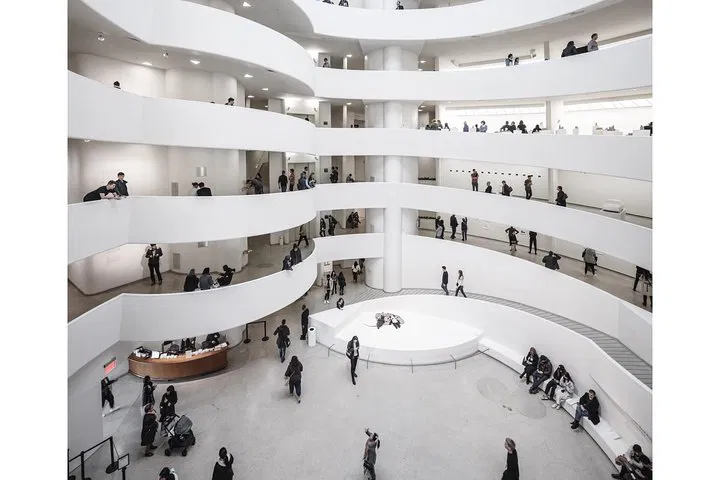 Uncover NYC History & Art: Guggenheim & Manhattan Walking Tour