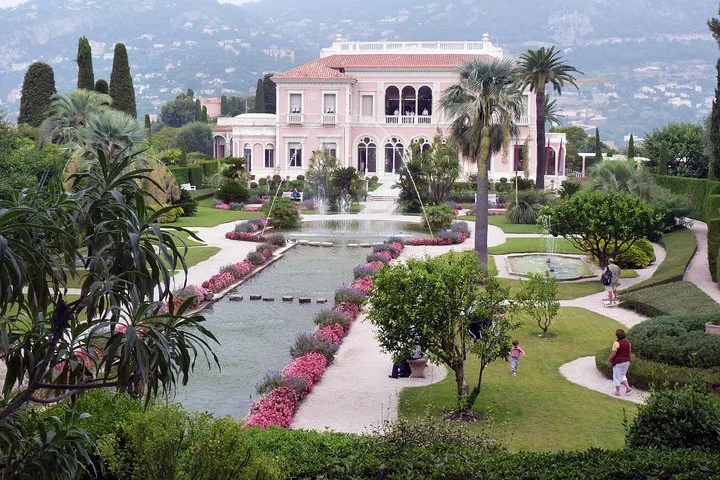 Unveiling French Riviera's Hidden Gems: A Private Villa & Perfume Journey