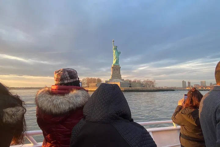 NYC Skyline Spectacle: Statue of Liberty Sightseeing Cruise!