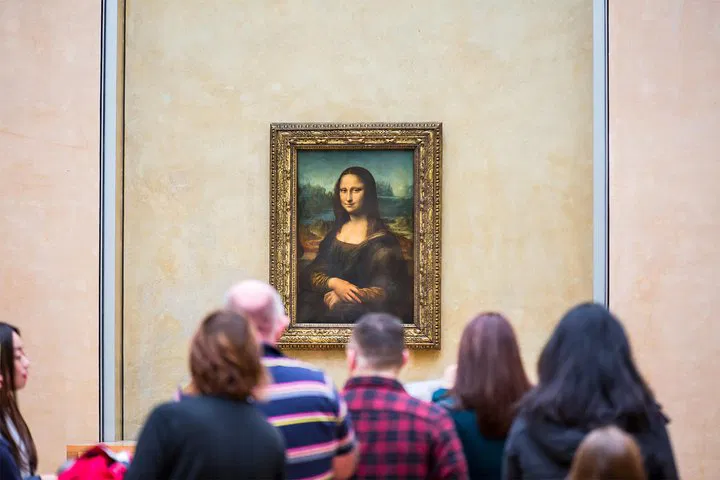 Mona Lisa Louvre Accompaniment: Priority Access