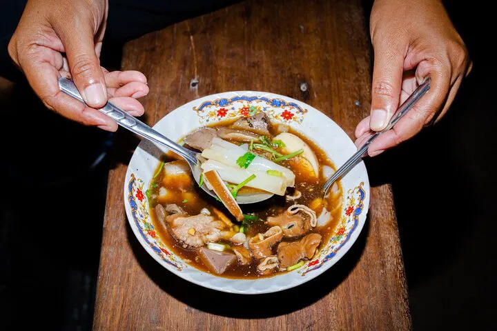 Phuket Food Tour: 15+ Tastes of Old Town!