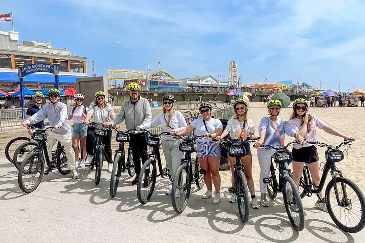 Santa Monica & Venice Beach: Pedal Through Paradise on a Private Bike Tour!
