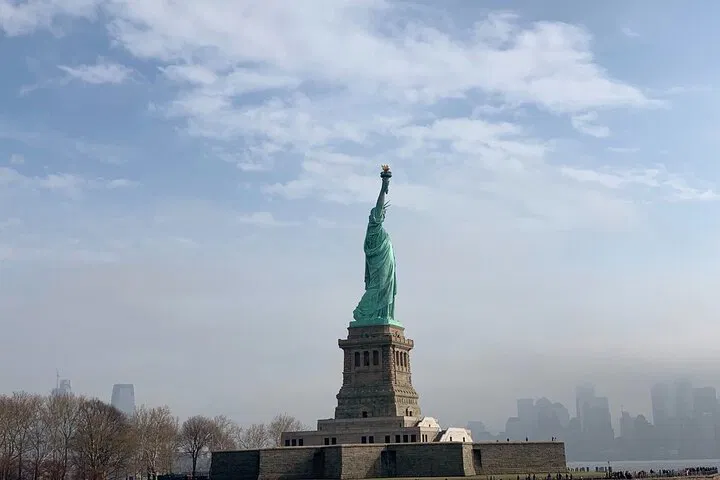 Family Liberty & Ellis Island: Private Kid-Friendly Tour