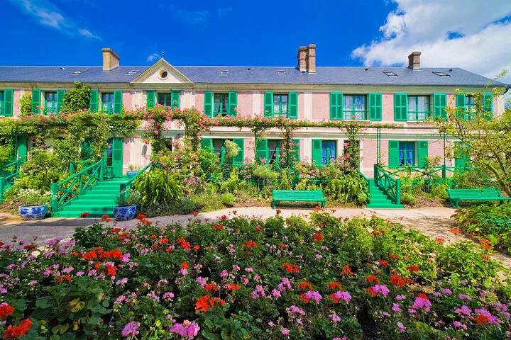 Versailles & Giverny Day Trip: Monet's Art & Royal Splendor Await!