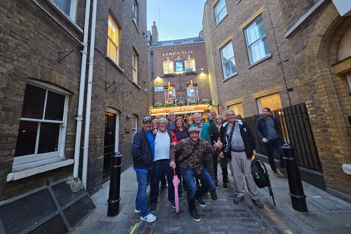 Historic London Pubs: A Spirited Afternoon Adventure